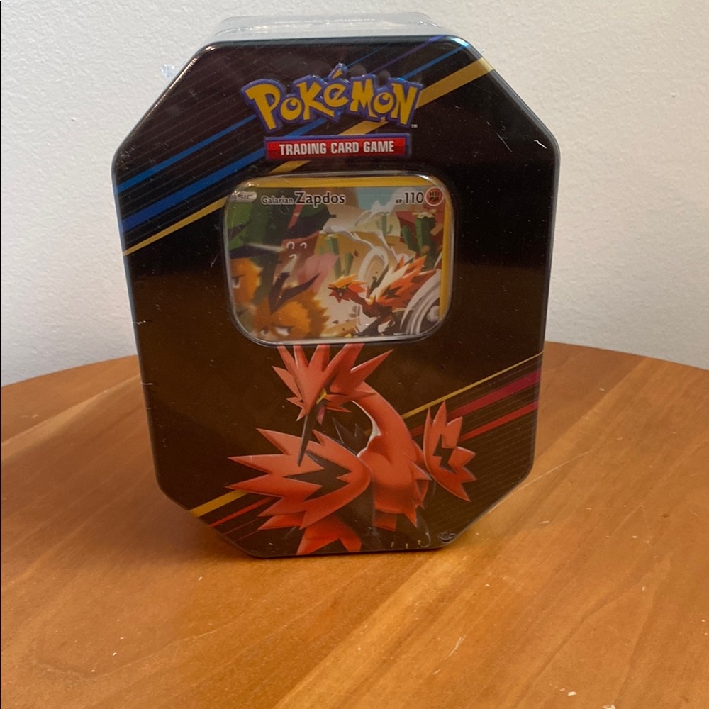 Pokémon Crown Zenith Zapdos Tin